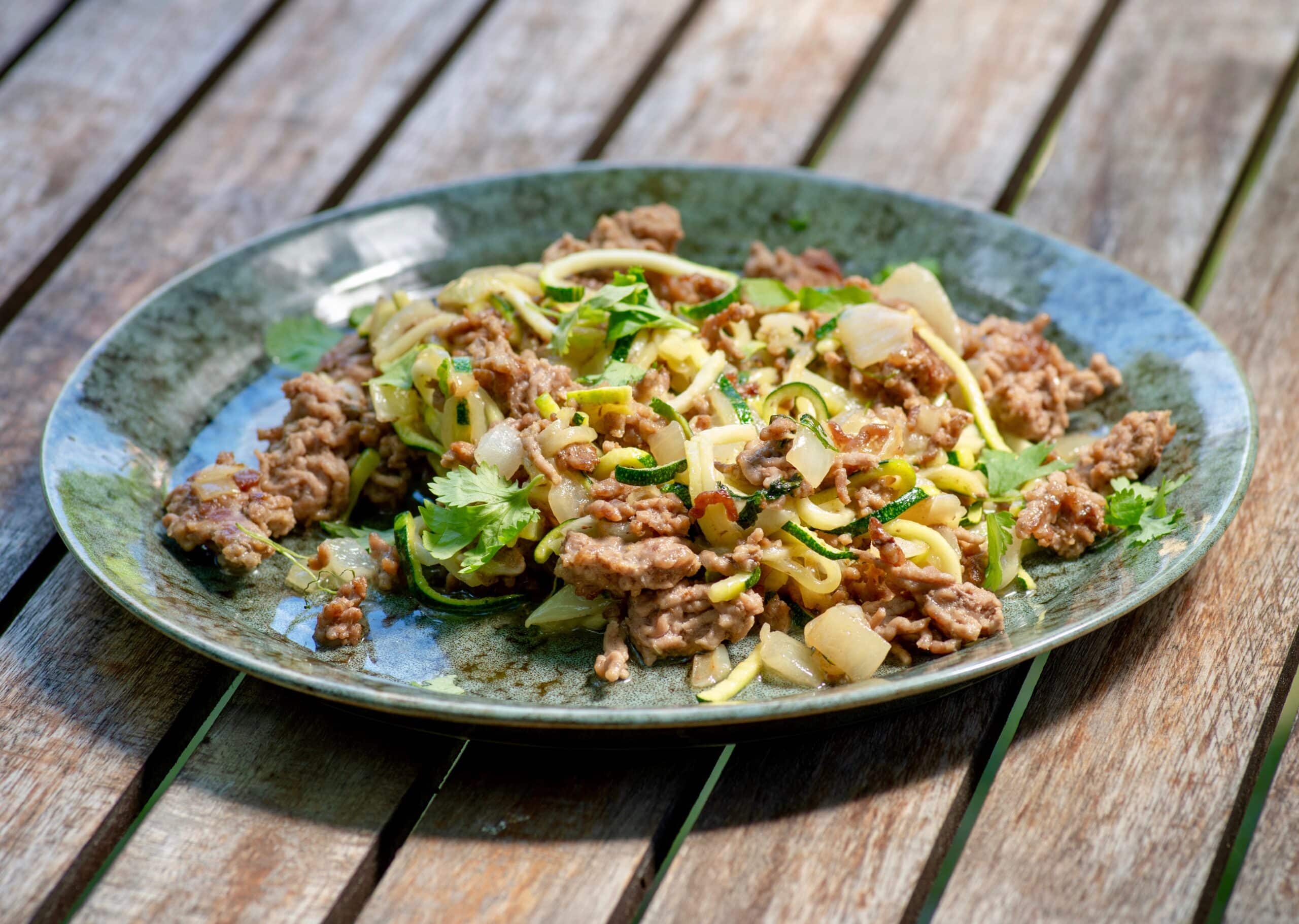 Fräst färs med kokosmjölk, zucchini och koriander (AIP & Paleo)