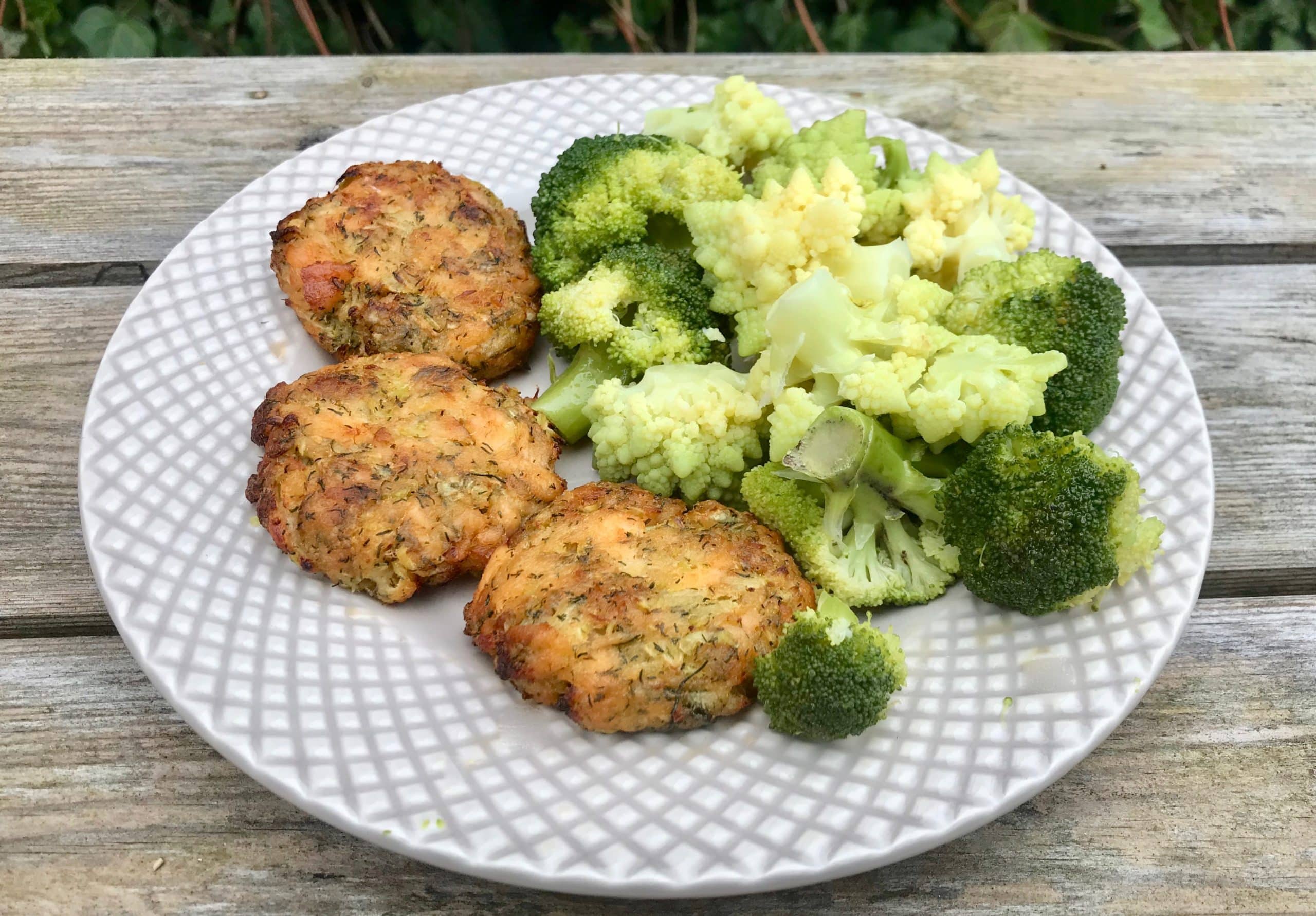Laxbiffar med broccoli