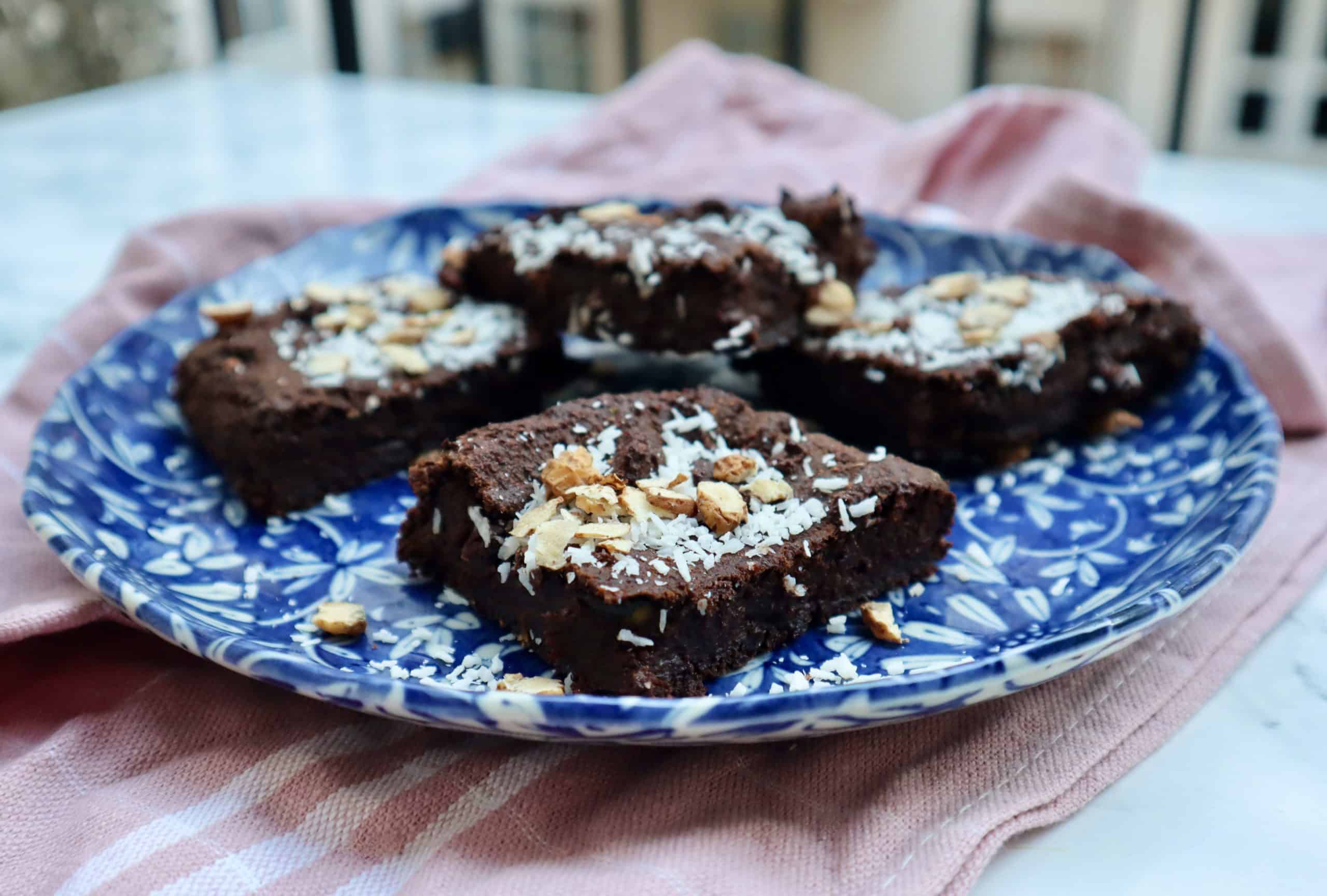 Brownies på zucchini och carob