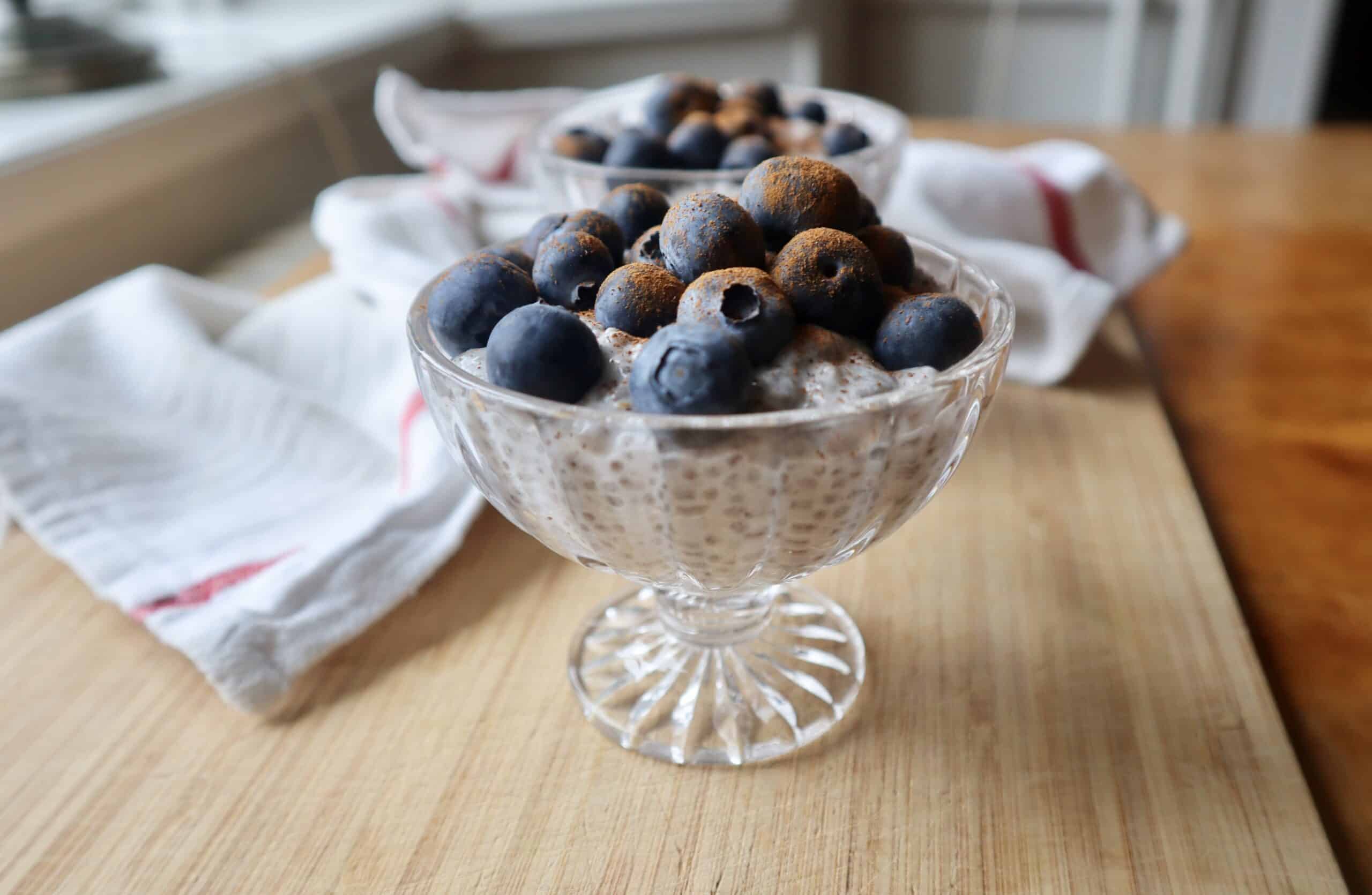 Chiapudding med vanilj och blåbär