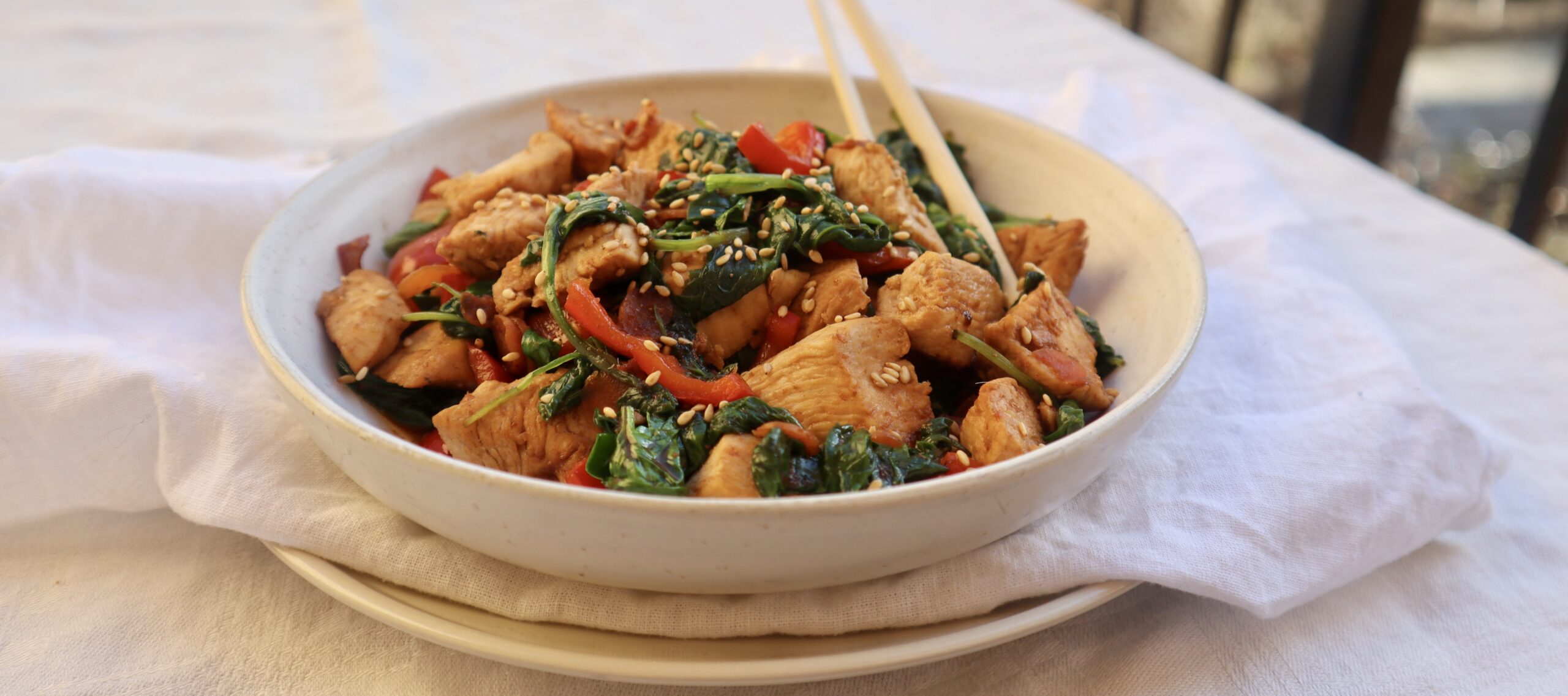 Kycklingwok med paprika och spenat