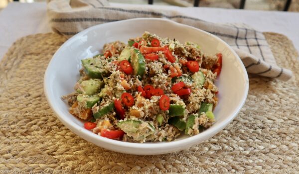 Tonfisksallad med chili och hampafrön