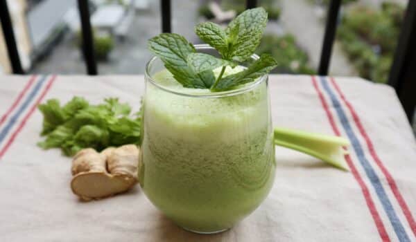 Grön juice för magen