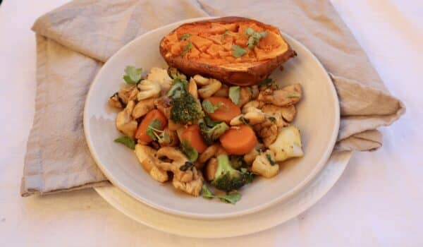Karibisk kyckling med ugnsbakad sötpotatis