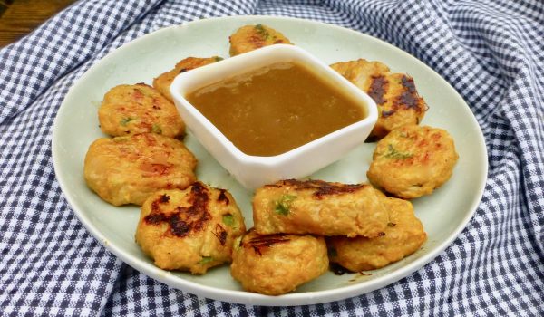 Chicken nuggets med sötsur dippsås