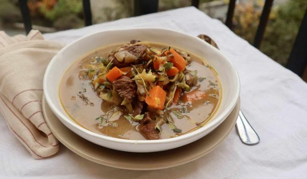 Gryta med äpple och zuccini