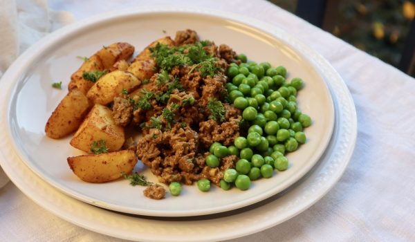 Nötfärsröra med ugnsbakad potatis