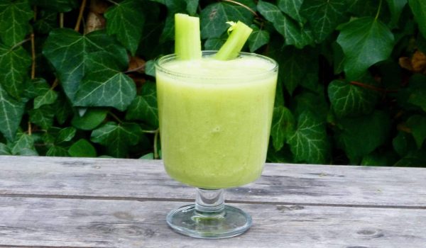 Sellerijuice med äpple
